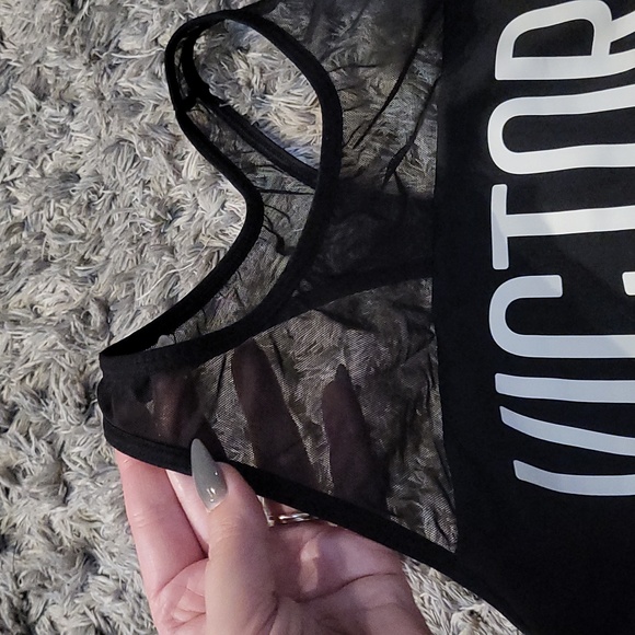 Victoria's Secret Sport Bra - Picture 4 of 10